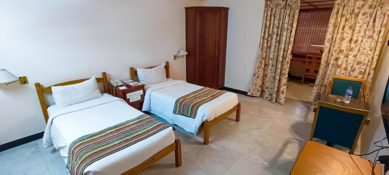 Bell Hotel Sivakasi Ngoại thất bức ảnh